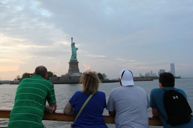 NYC: Evening Jazz Cruise on the Yacht Manhattan - What you can photograph from the water