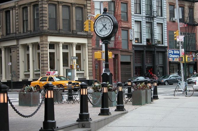 NYC Extremes Downtown Photo Tour with Pro Photographer - Key Highlights You’ll Notice Right Away
