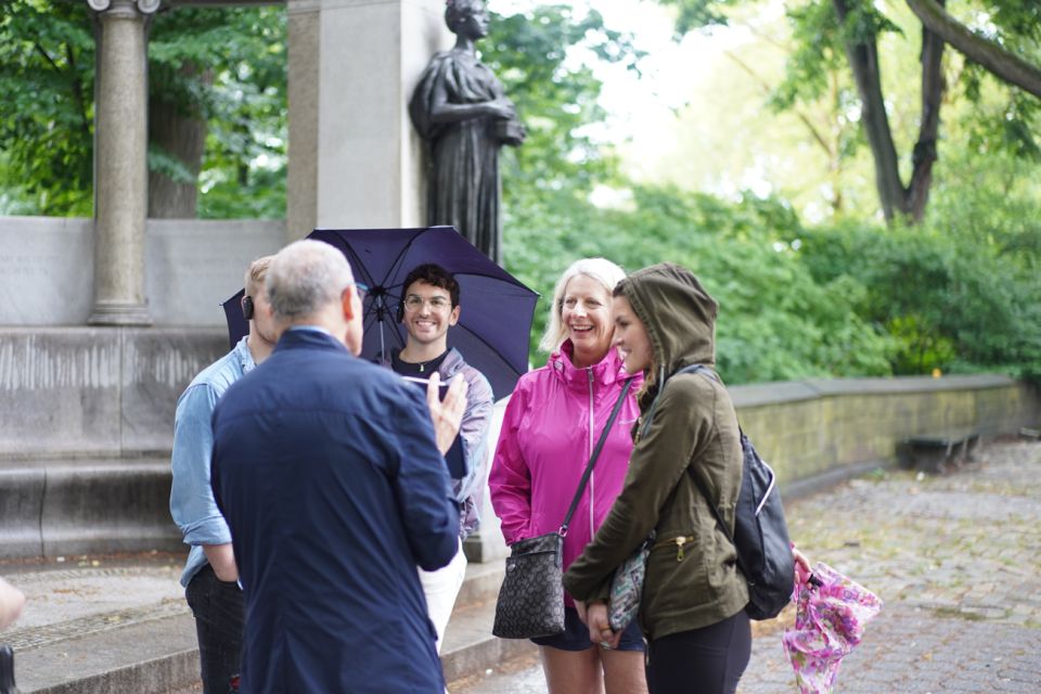 NYC: Fifth Ave Gilded Age Mansions Guided Walking Tour - A 2-hour walk that turns Fifth Avenue into a real place
