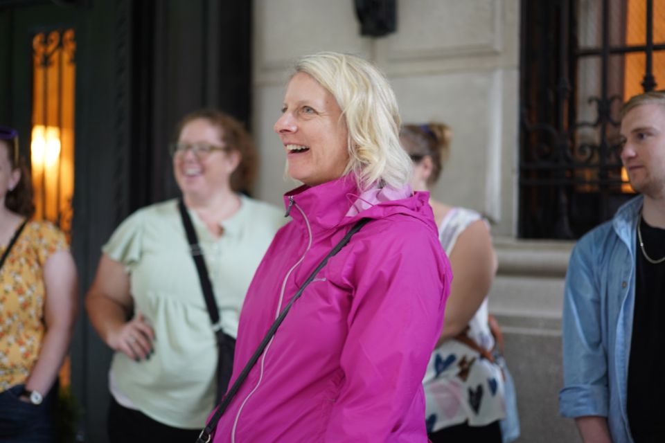 NYC: Fifth Ave Gilded Age Mansions Guided Walking Tour - Grand Army Plaza to the Plaza Hotel: wealth as a public performance