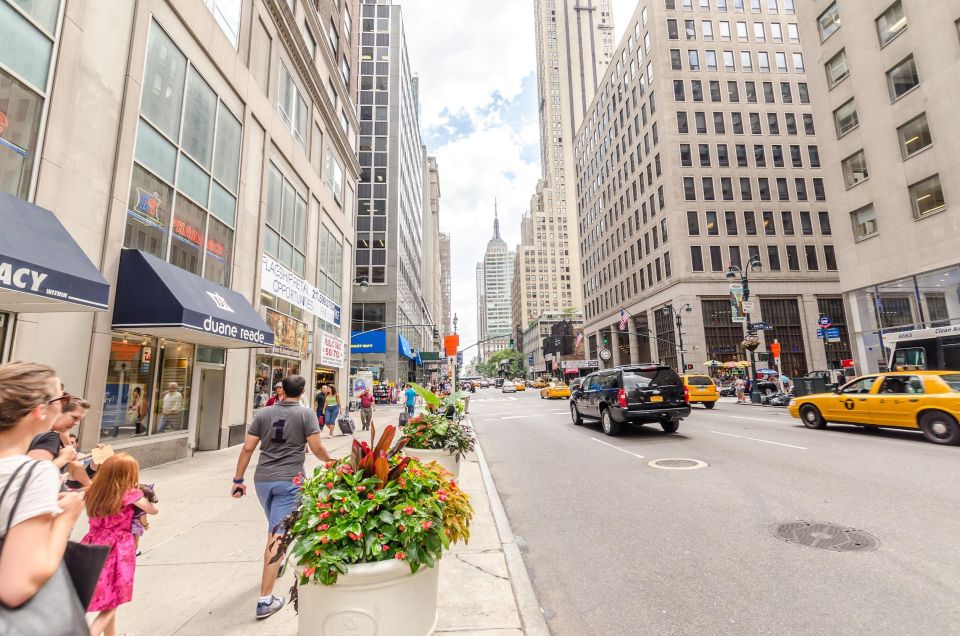 NYC: Fifth Avenue Guided Tour with Top of the Rock Option - Who this tour suits (and who should skip it)