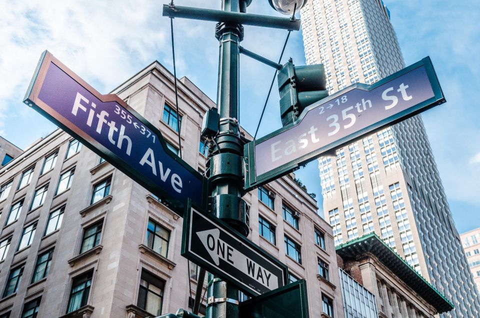NYC: Fifth Avenue Guided Tour with Top of the Rock Option - Why this Fifth Avenue to Rockefeller Center walk feels like a New York sampler