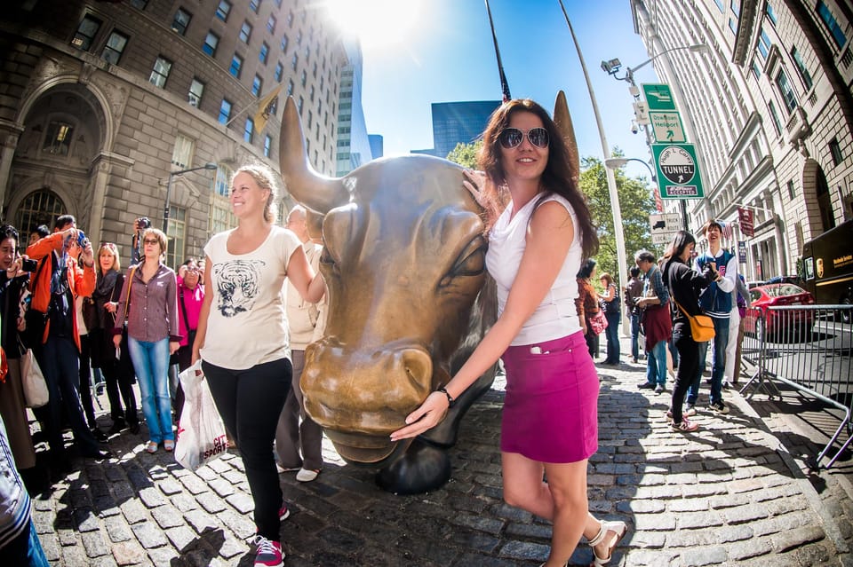 NYC: Financial District Guided Walking Tour English-Spanish - What to bring, and the small details that keep the day smooth