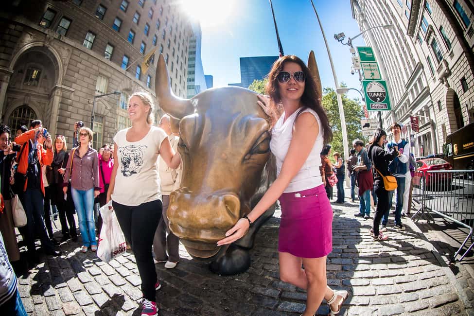 NYC: Financial District Guided Walking Tour English-Spanish - Castle Clinton and the museums that widen your view of New York