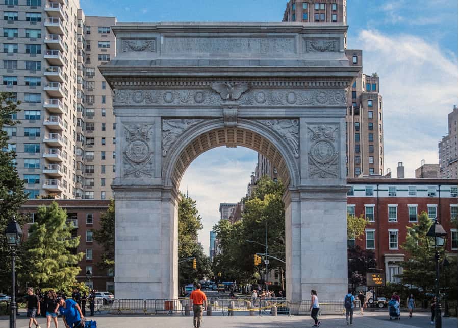 NYC | French guided tour Greenwich Village through Chinatown - SoHo’s Cast-Iron District: Cobblestones, Architecture, and Luxury Streets