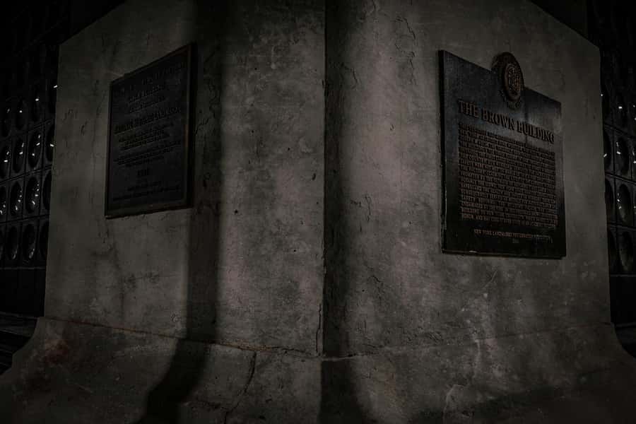 NYC: Ghosts & Ghouls of Greenwich Village Walking Tour - Mark Twain House and a Haunted Restaurant With Spirits Since 1910