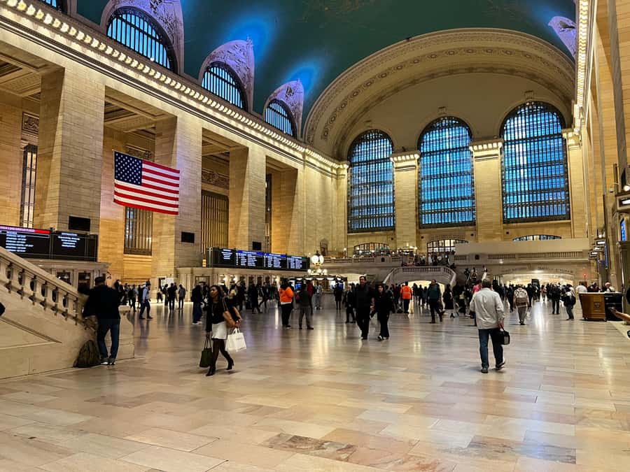 NYC: Grand Central Terminal History and Mysteries - Tennis courts, the Whisper Room, and other station secrets