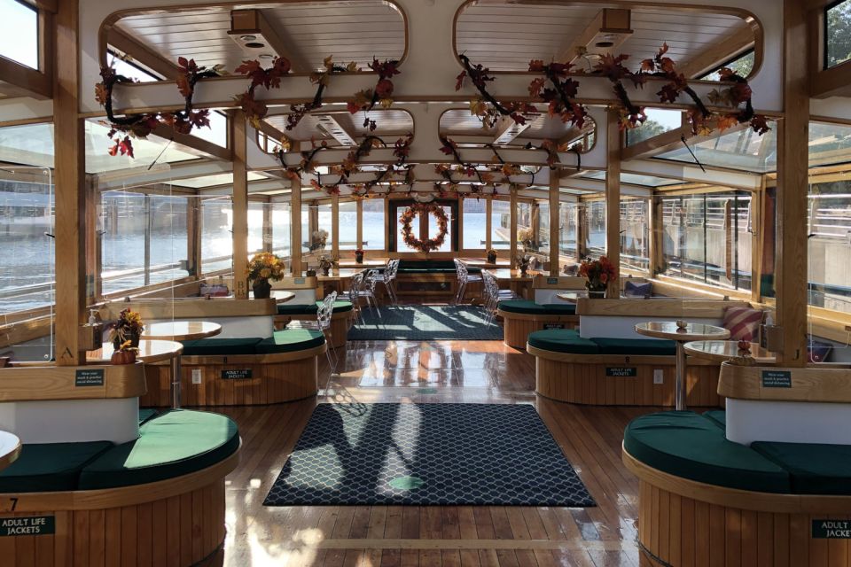 NYC: Grand Palisades Fall Foliage Yacht Tour - Comfort and assigned seating: why the layout is a selling point