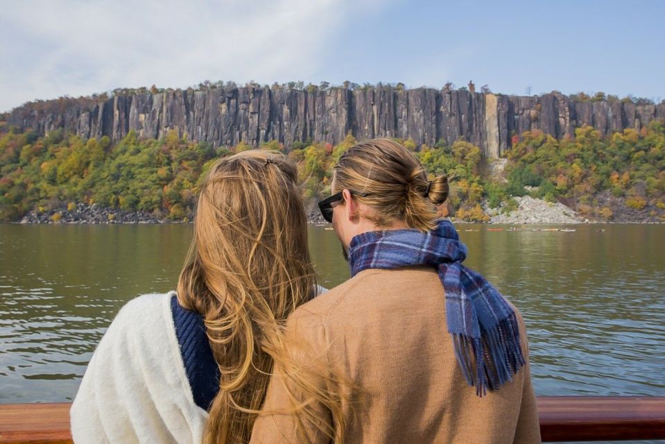 NYC: Grand Palisades Fall Foliage Yacht Tour - Price and value: comparing $110 to what you’re actually buying