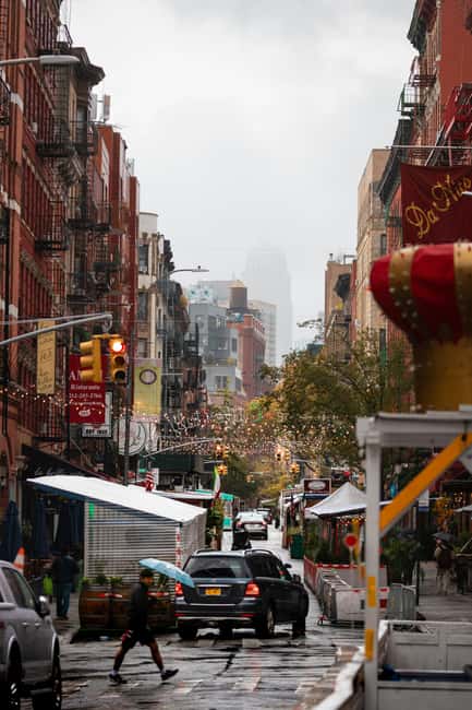 NYC: Greenwich, SoHo, Little Italy and Chinatown Tour - SoHo Cast-Iron Buildings: From Industry to Fashion-Grade Luxury