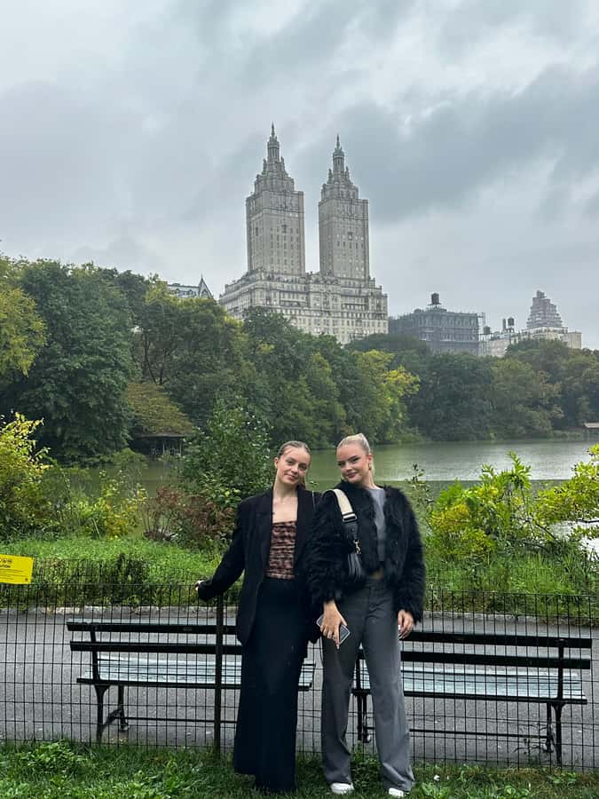 NYC: Guided Pedicab Tour of Central Park - Meeting at Central Valley Deli and the first pedicab minutes