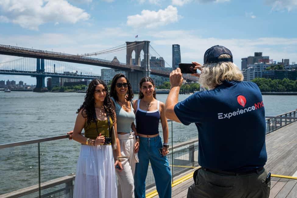 NYC: Half-Day Luxury Bus Tour with Empire State Access - The Finale: Statue of Liberty Views and Ending at the Empire State Building