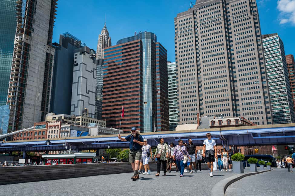 NYC: Half-Day Luxury Bus Tour with One World Access - Price and Value for $119: What You’re Really Paying For