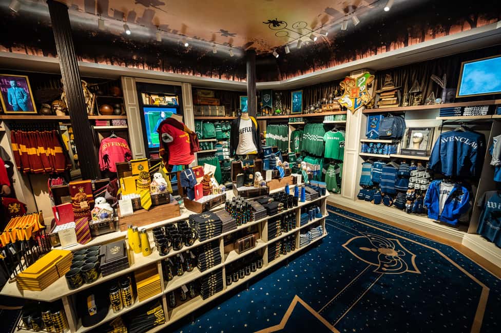 NYC: Harry Potter New York Flagship Store Experiences - The Hagrid’s shoes photo moment you may not expect
