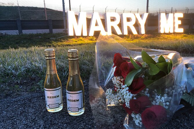NYC Helicopter Proposal Tour with Photos and Champagne - Price and logistics: why the Manhattan transfer is part of the value