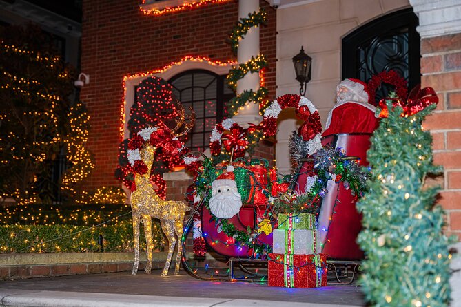 NYC Holiday Lights and Dyker Heights Luxury Bus Tour - Hudson Yards and the Vessel: A Modern Holiday Sparkle