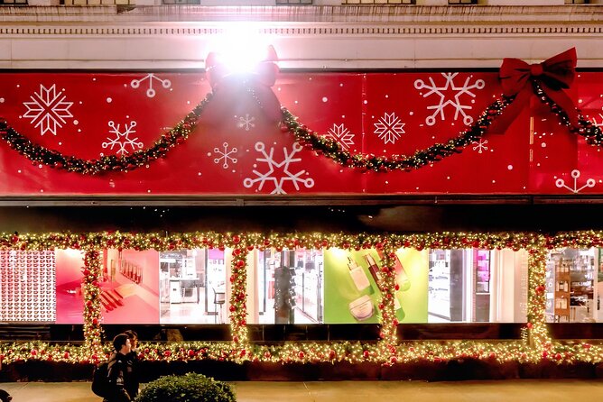 NYC Holiday Lights Sightseeing Bus Tour - On-Board Entertainment and Audio: When the Atmosphere Works