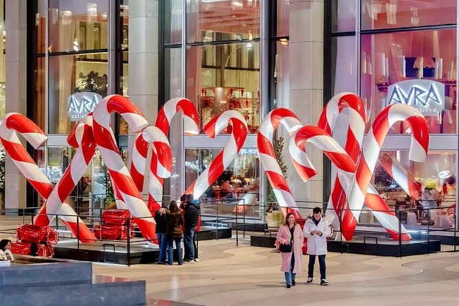 NYC Holiday Lights Sightseeing Bus Tour - Group Size, Boarding Flow, and the Pace of Midtown