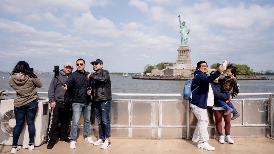 NYC: Liberty Cruise on New York Harbor with Live Guide - Brooklyn Bridge Photo Moments: Why the Harbor Angle Matters