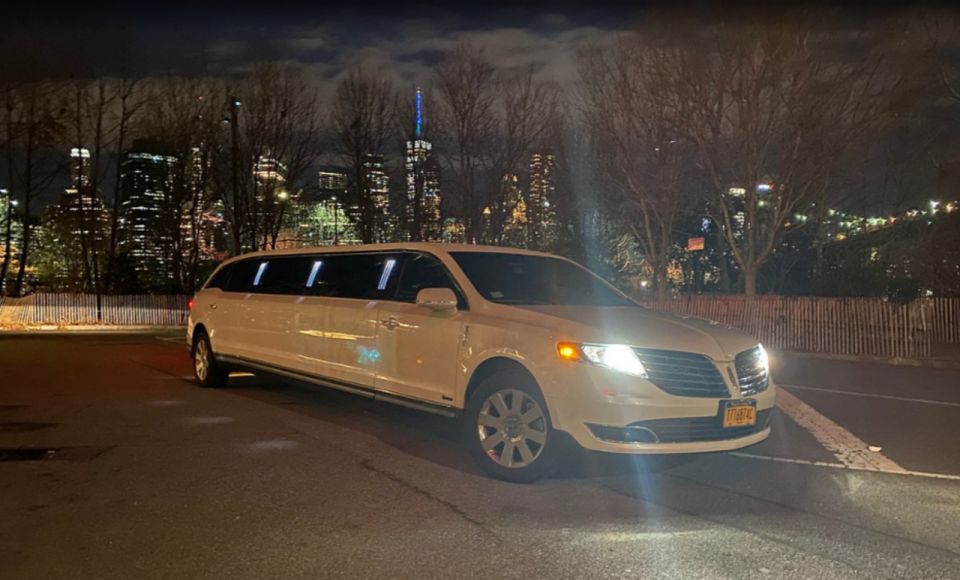 NYC Limousine Tour By Stretch Limo-King And Queen Limo NYC - Drive-through Times Square with champagne in hand