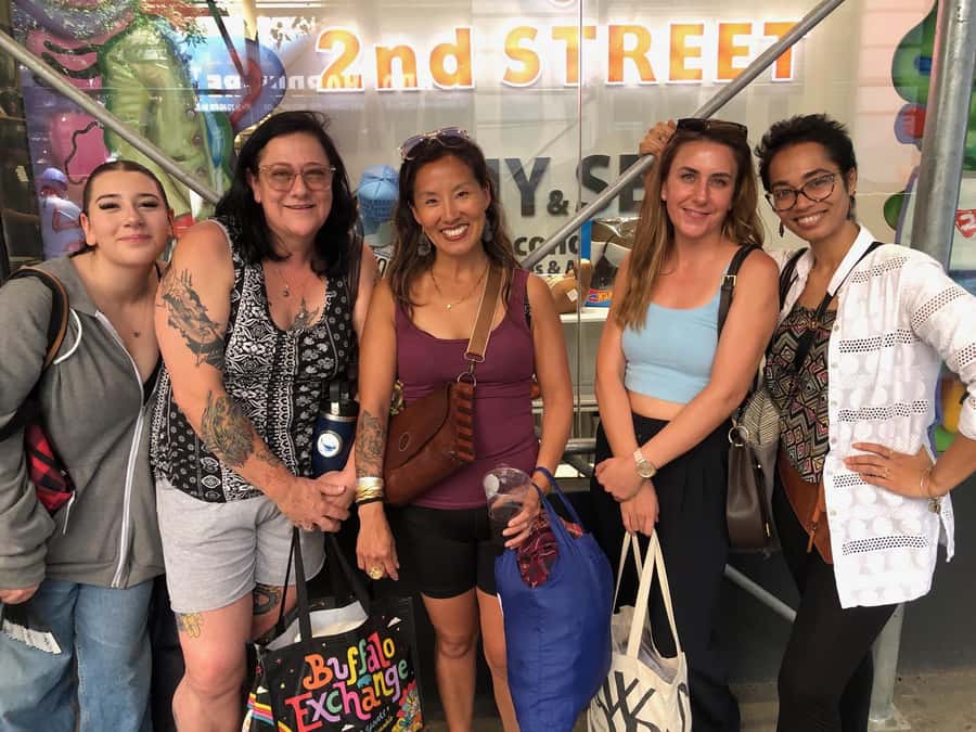 NYC: Manhattan Secondhand Shopping Day Tour - Garment District for 3.5 hours: where the odds go up