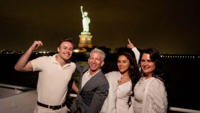 NYC: Manhattan Skyline Dining Cruise - Skyline Loop Highlights: Liberty, Brooklyn Bridge, and the Illuminated Icons