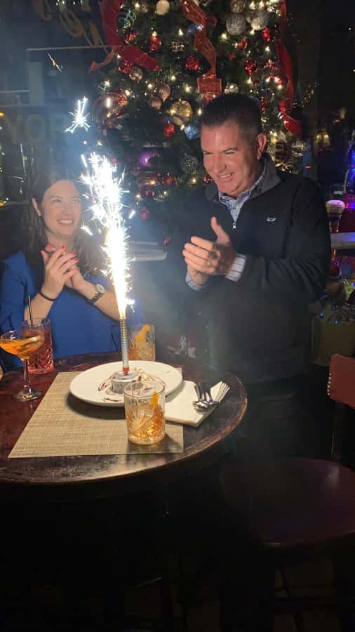NYC: New Year's Eve Drinks, History and Ball Drop Tour - Hell’s Kitchen stop: a one-hour intro with beer and wine