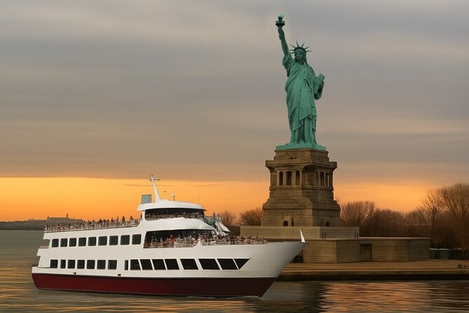 NYC Night Bus Sightseeing Tour with Free Statue of Liberty Cruise - Key things that make this tour worth your attention