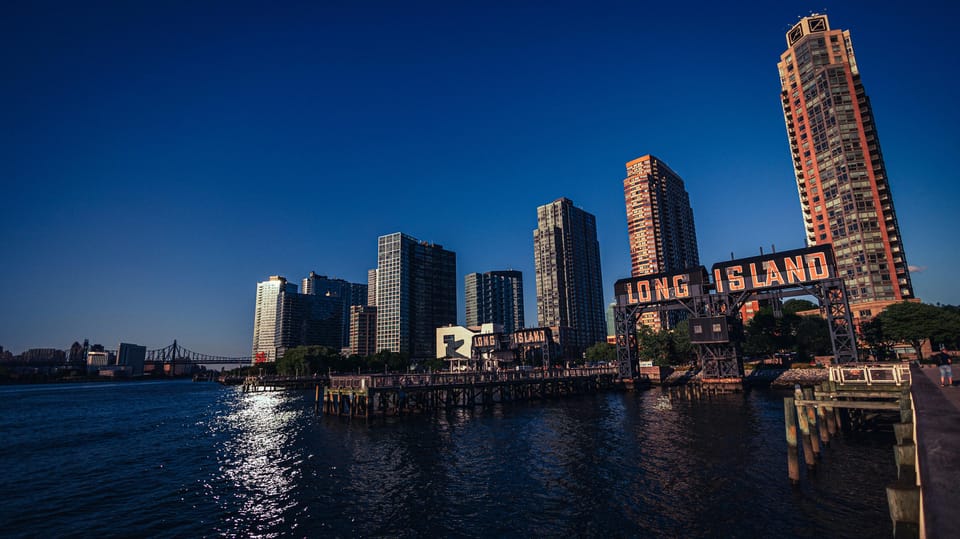 NYC: Night Tour and Viewpoints of New York - Hoboken Sinatra Park: Manhattan views across the water, plus story points