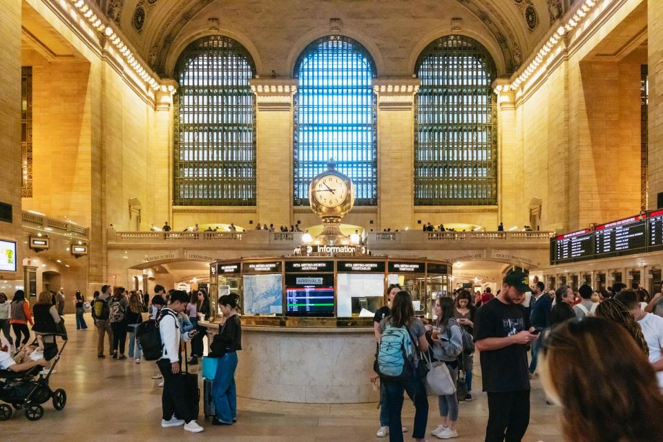 NYC: Official Grand Central Terminal Guided Tour - Stop 1: The Main Entry Moment and Photo-Spot Setup