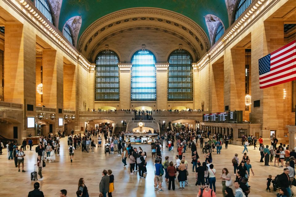 NYC: Official Grand Central Terminal Guided Tour - Stop 3: Secret Staircases and the 1920s Speakeasy Feeling
