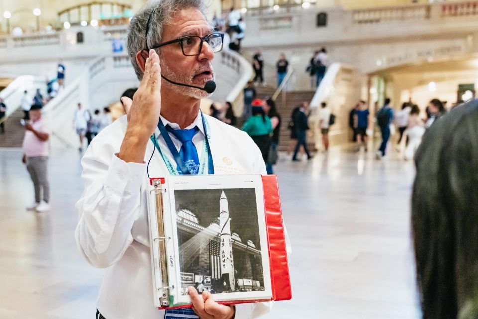 NYC: Official Grand Central Terminal Guided Tour - Stop 5: Vanderbilt Hall and the Tiffany Clock Moment
