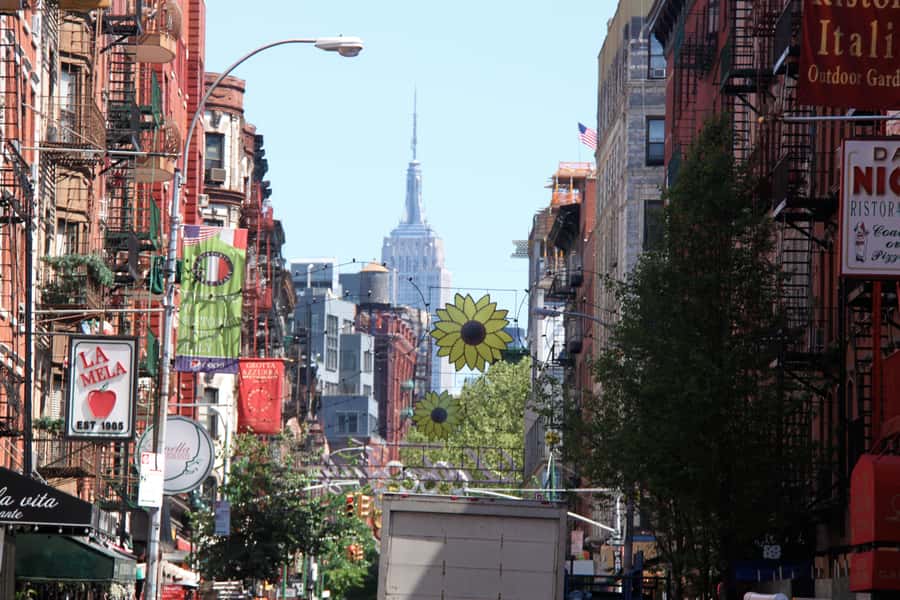 NYC: Original Chinatown and Little Italy Foodie Tour - Key things you’ll notice right away