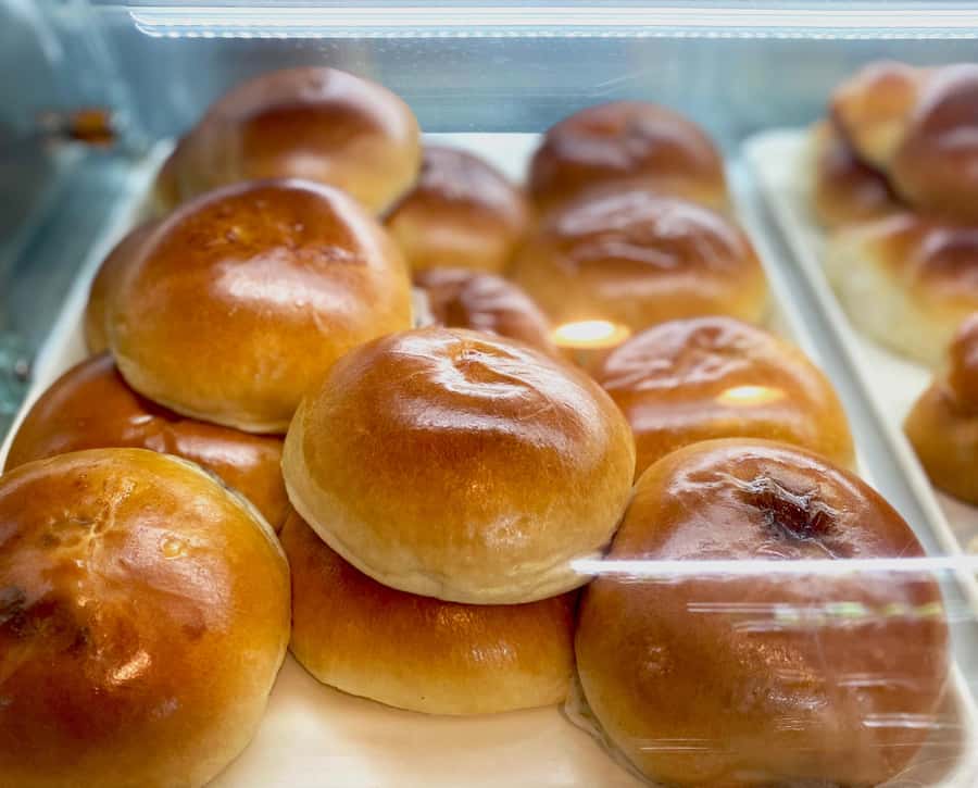 NYC: Original Chinatown and Little Italy Foodie Tour - Chinatown first: tea, pastries, dumplings, and duck