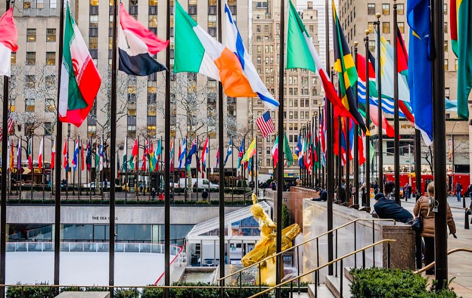 NYC Pedicab Tours: Central Park, Times Square, 5th Avenue - Rockefeller Center to MTV and Radio City: entertainment stops with real context