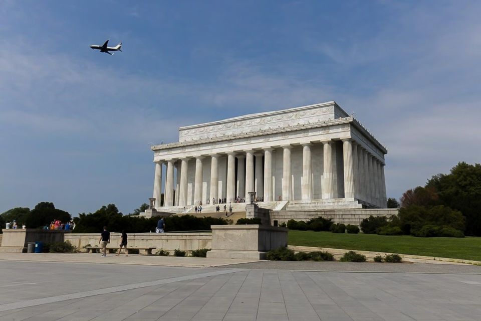 NYC: Philadelphia, Washington DC & Amish Country 2-Day Tour - Small stress points: pace and bus comfort to keep in mind