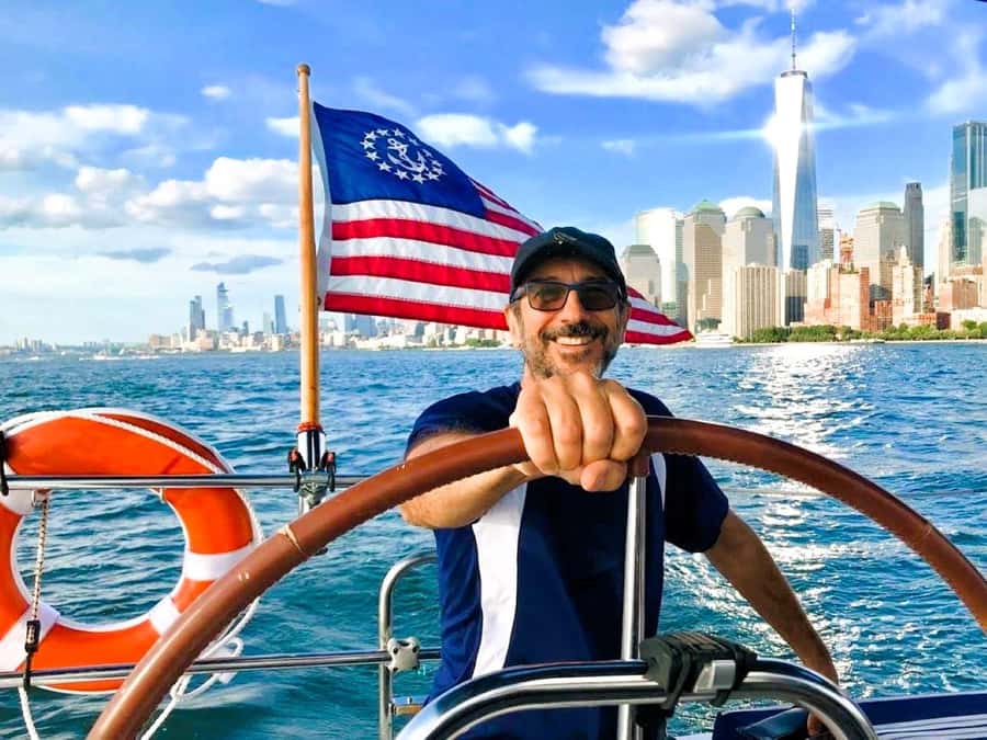 NYC: Private Champagne Sail to the Statue of Liberty - From Hudson River to the harbor: the view sequence you’re going to love