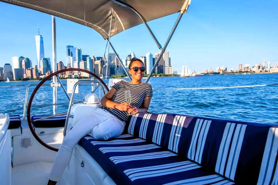 NYC: Private Champagne Sail to the Statue of Liberty - Why this private sailing option is worth paying for