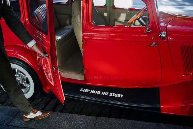 NYC Private Classic Car Experience - Downtown - Brooklyn Bridge Storytelling From the Road