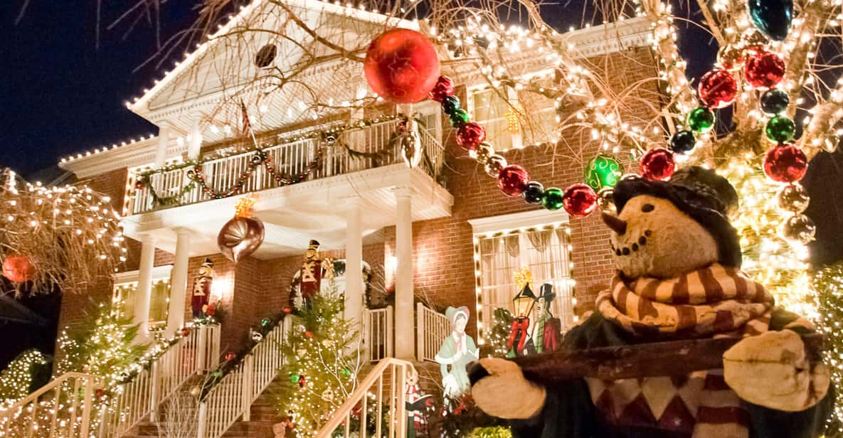 NYC: Private Dyker Heights and NYC Holiday Lights Tour - Price Per Group: When $799 Feels Like Value