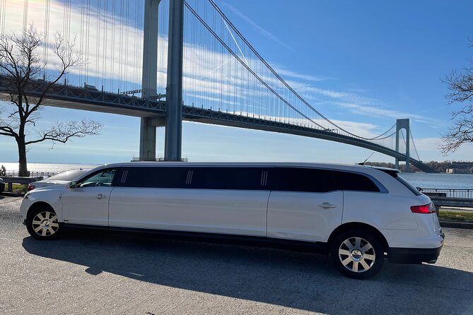 NYC Private Tour With Tour Guide-Stretch Limo, SUV Or Luxury Van - What You Learn from a Guide in the Passenger Seat