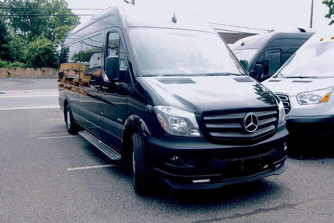 NYC Private Tour With Tour Guide-Stretch Limo, SUV Or Luxury Van - Price and Value: $1,199 for Up to 4, and When It Works