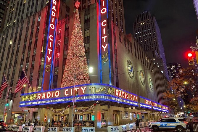 NYC Rockefeller Center Christmas Lights Horse Carriage Ride - Meeting at 7th Ave & W 59th St: your best move for a smooth start