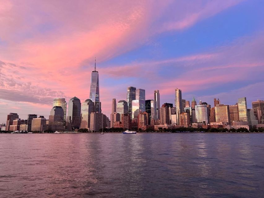 NYC: Romantic Valentine's Day Champagne Cruise - A 1920s-style Valentine cruise on New York Harbor