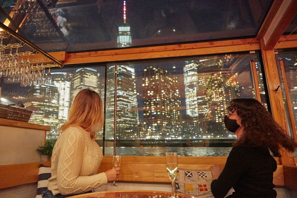 NYC: Romantic Valentine's Day Champagne Cruise - Open deck time for skyline photos (and fresh air)