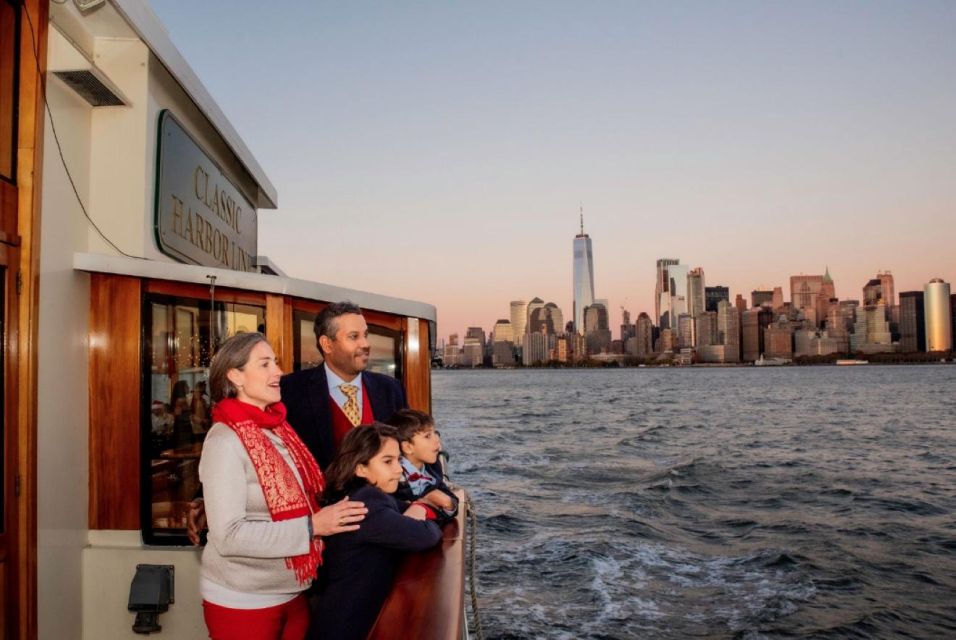 NYC: Sightseeing Holiday Cruise with Drink - Weather, Timing, and Small Rules That Matter