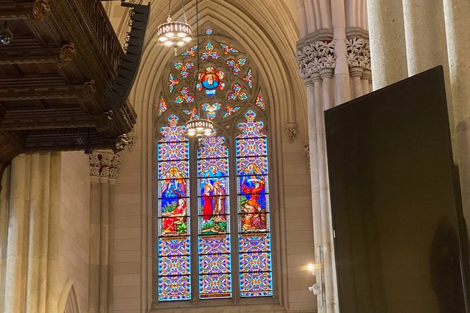 NYC: St. Patrick's Cathedral Official Self-Guided Audio Tour - Timing Tips: Sundays, Services, and Roped-Off Rooms