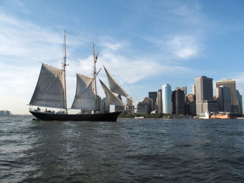 NYC: Statue of Liberty Day Sail with Onboard Bar - Onboard bar: cocktails, wine, beer, and light bites with the skyline rolling by