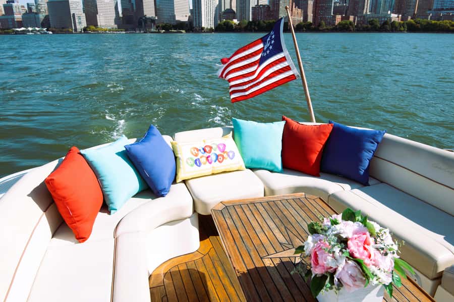 NYC: Statue of Liberty Private Yacht Tour - Landmarks you’ll pass: One World Trade Center through the bridge chain