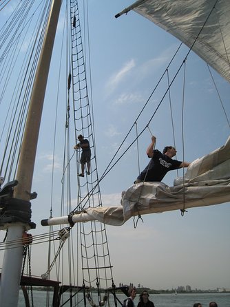 NYC Statue of Liberty Tall Ship Sail aboard Clipper City - Your 1.5-Hour Route: Brooklyn Bridge to Lady Liberty